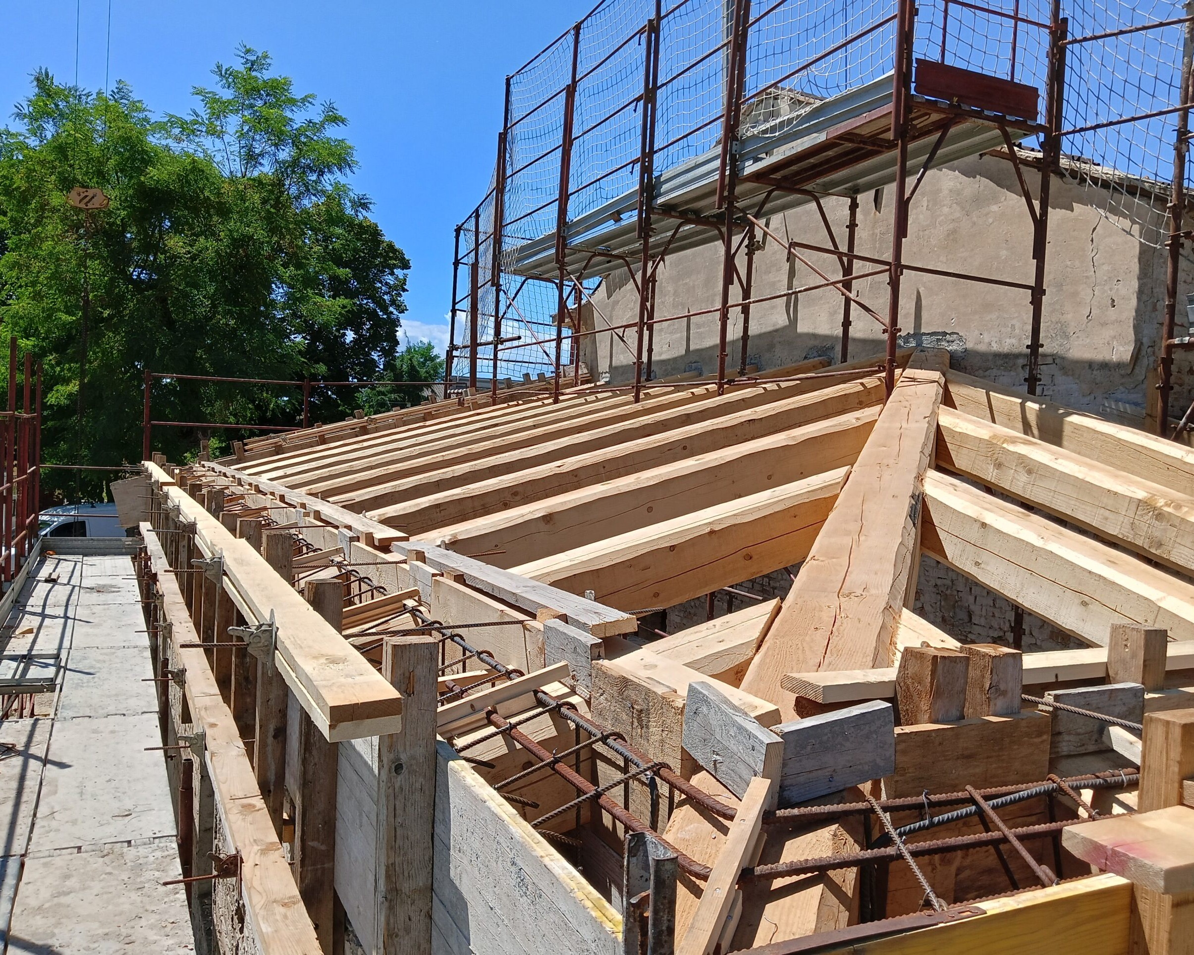 Ristrutturazione, consolidamento ed efficientamento Podere Oppiatello