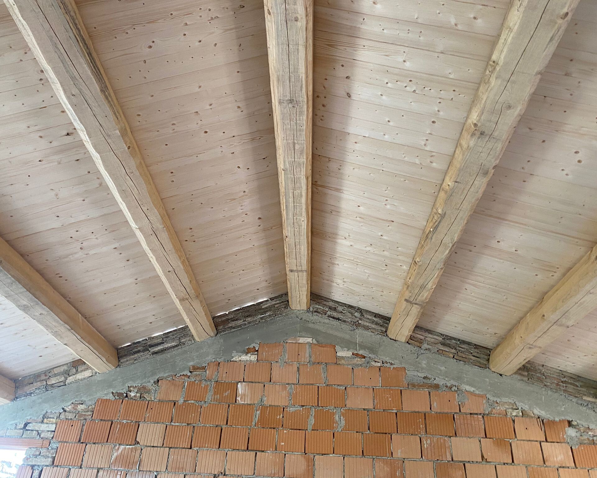 Ristrutturazione, consolidamento ed efficientamento Podere Oppiatello